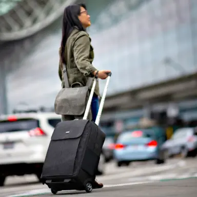 Think Tank Airport Advantage Xt Rolling Bag