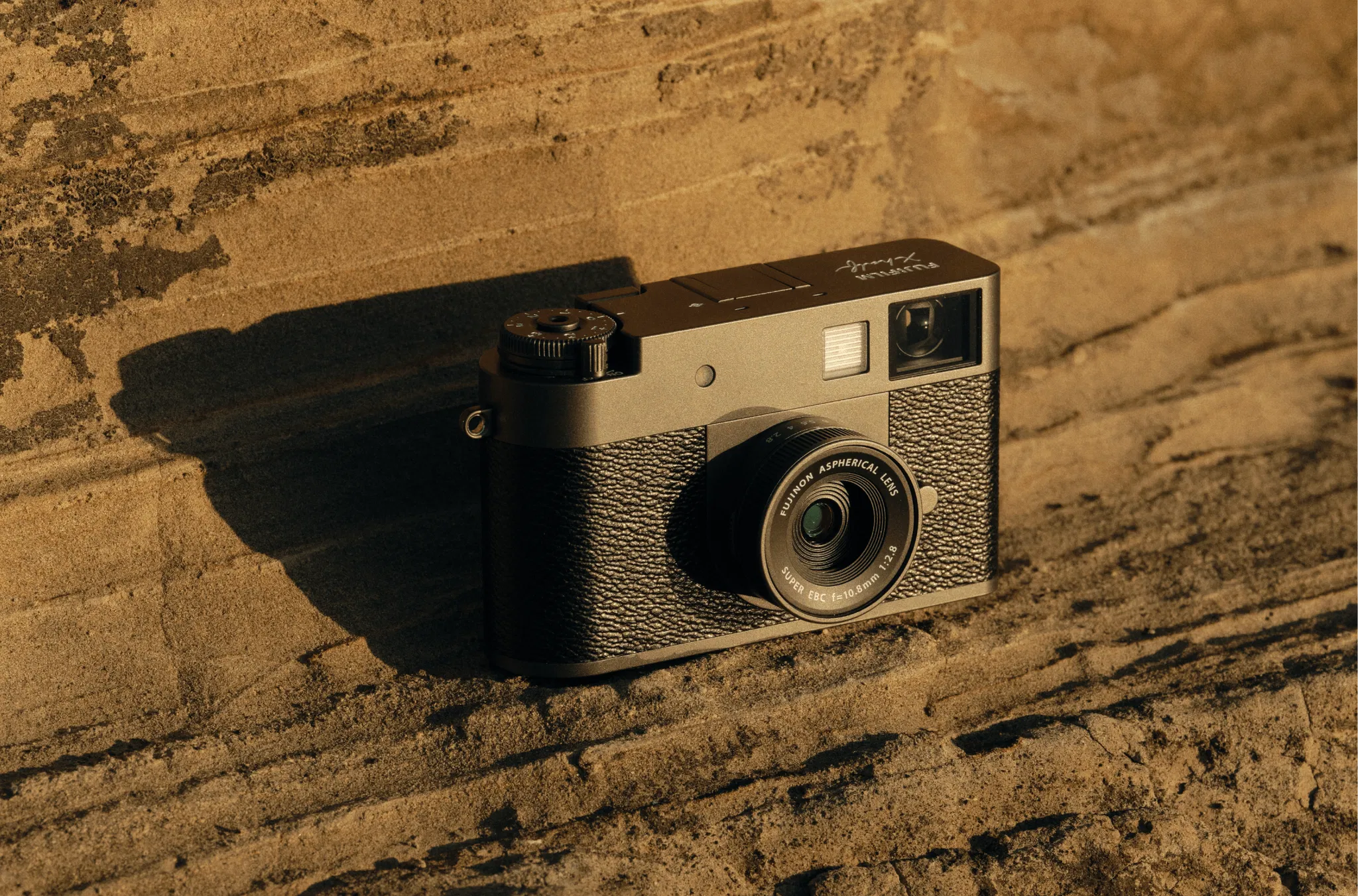 Fujifilm X X Half Body Black Fujifilm X X Half Body Black