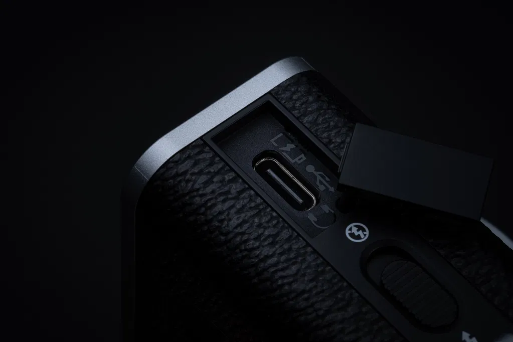Fujifilm X X Half Body Black Fujifilm X X Half Body Black