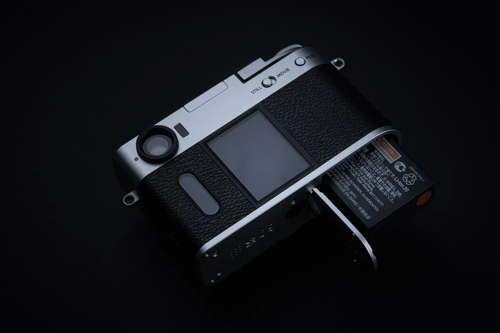 Fujifilm X X Half Body Black Fujifilm X X Half Body Black