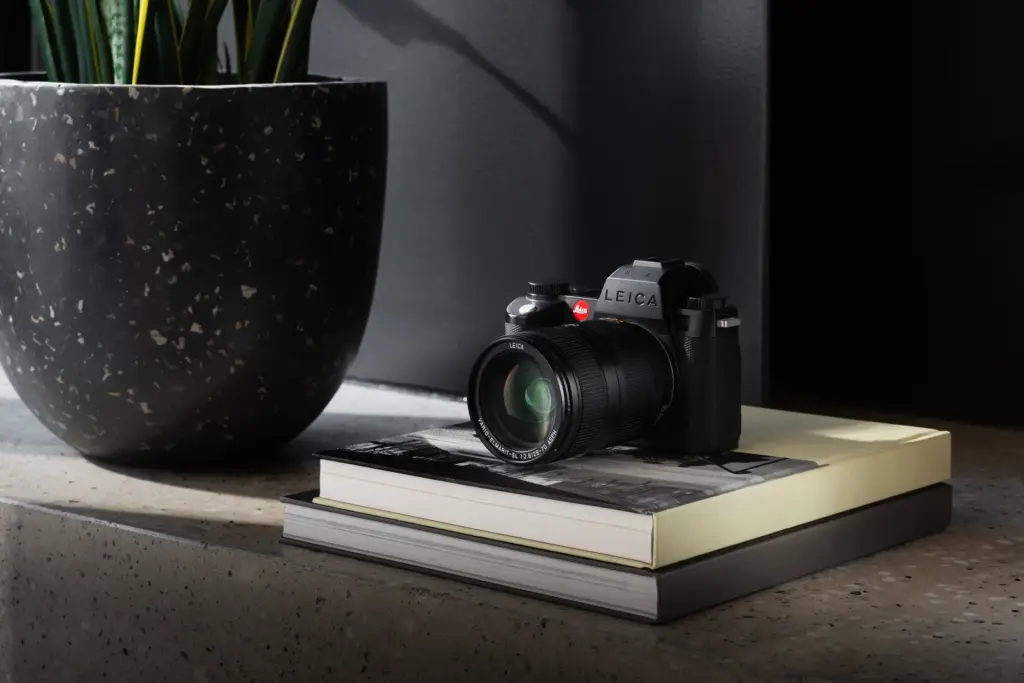 Leica Vario Elmarit Sl 28 70mm F 2 8 Asph Black Lens Leica Vario Elmarit Sl 28 70mm F 2 8 Asph Black Lens