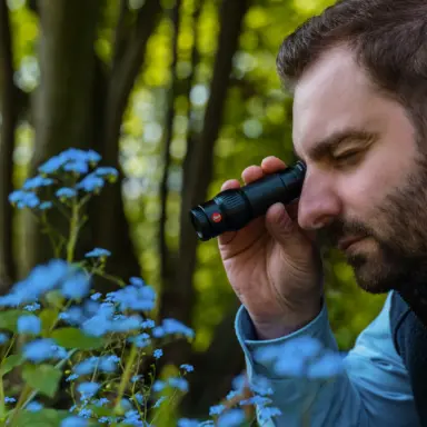 Compact Binoculars Compact Binoculars