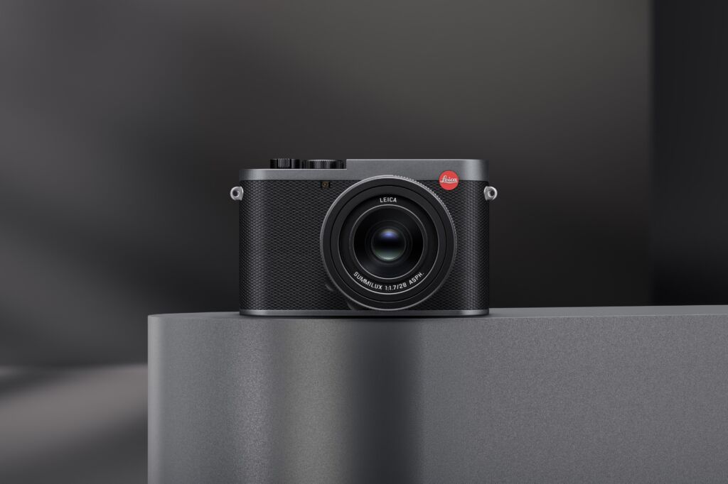 Leica Q3 Metal Gray Paint Finish Leica Q3 Metal Gray Paint Finish
