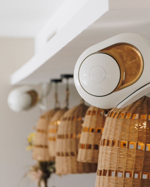 Devialet Phantom Ultimate 108 Db Opera De Paris Gold Leaf Speaker Devialet Phantom Ultimate 108 Db Opera De Paris Gold Leaf Speaker