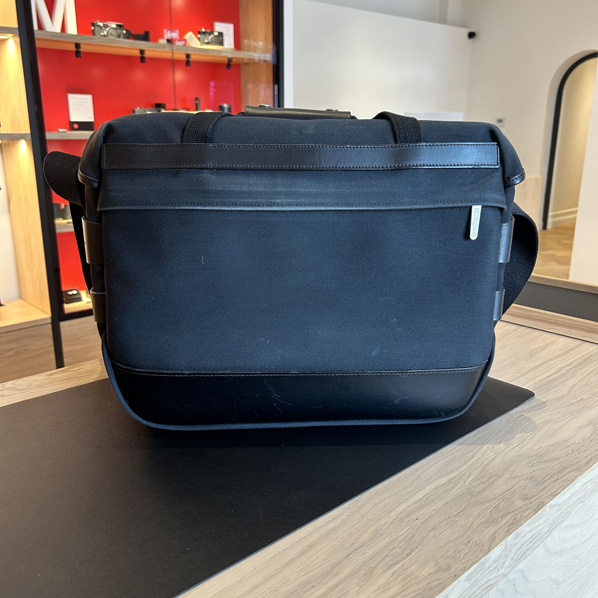 Hadley Large Pro Black Second Hand