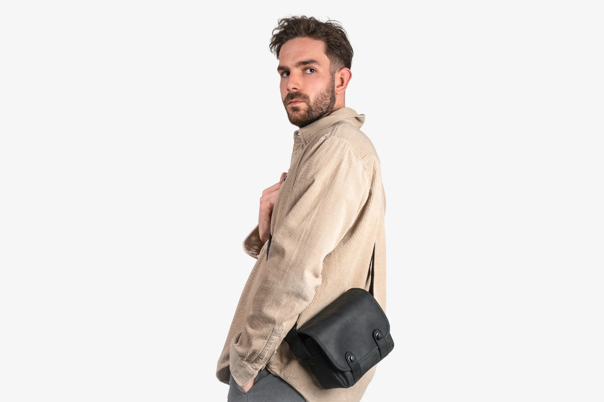 The Q Bag Full Grain Black Red Stitching